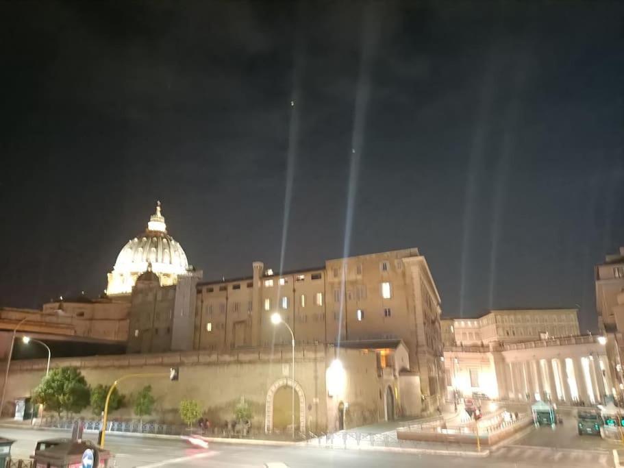 Le Mura Di San Pietro Rome Exterior photo